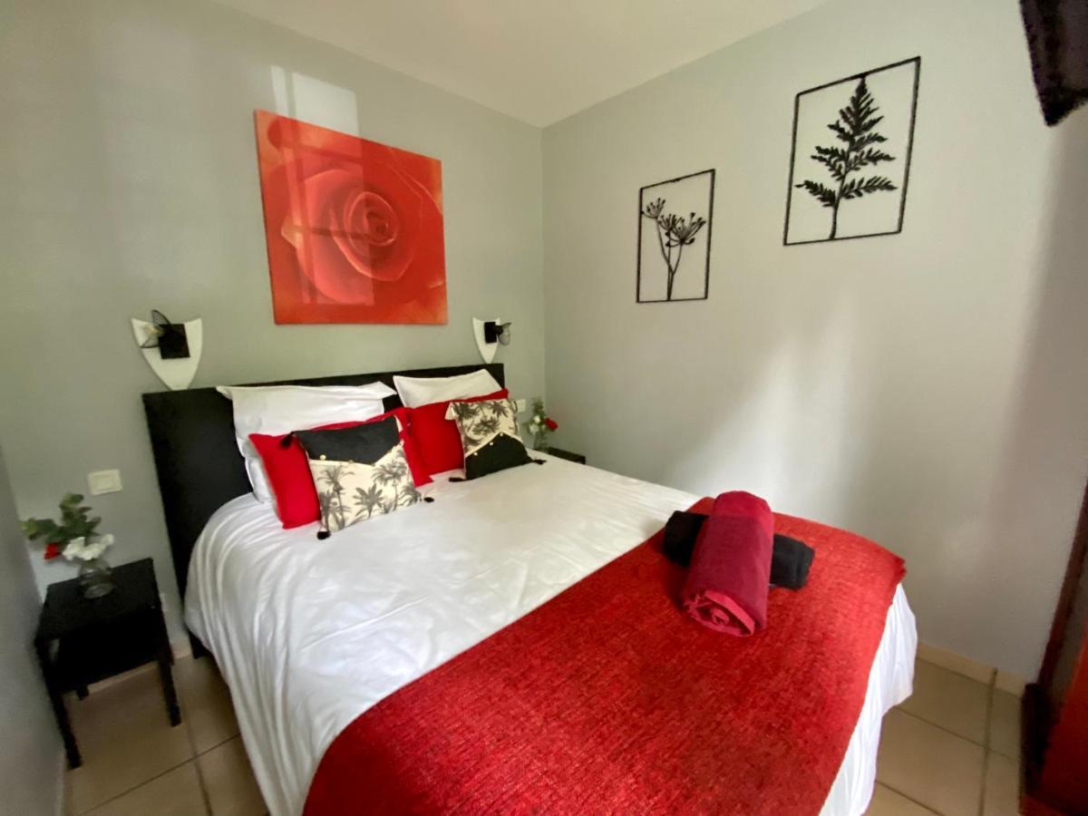 Appartement En Residence Pierre Et Vacance Au Golf بيسكاروس المظهر الخارجي الصورة